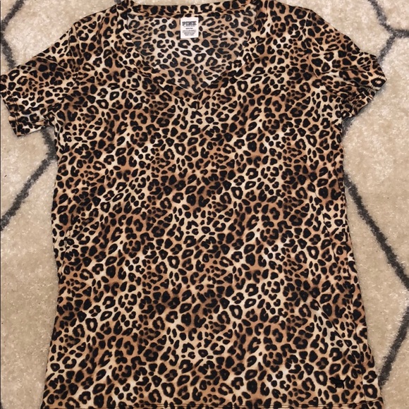 Victoria Secret Pink Medium V-Neck Leopard Shirt - Picture 3 of 8
